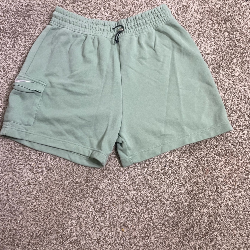 Nike short